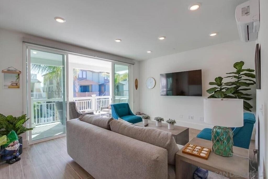 834 Santa Barbara Pl - Photo 14