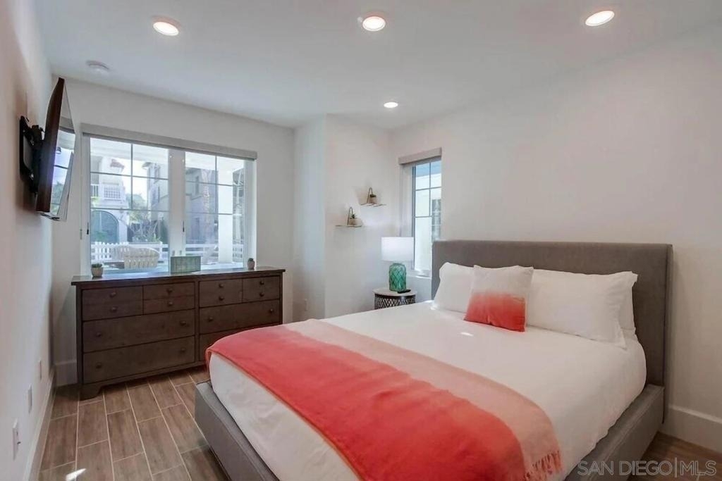 834 Santa Barbara Pl - Photo 21