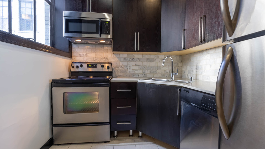 609 S. Grand Ave - Photo 1