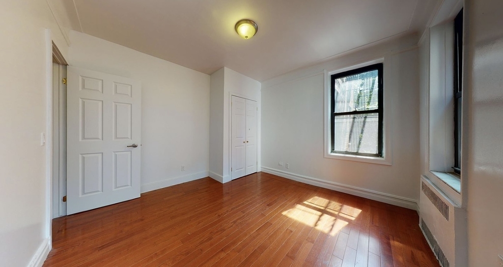 42-54 Judge Street - Photo 2