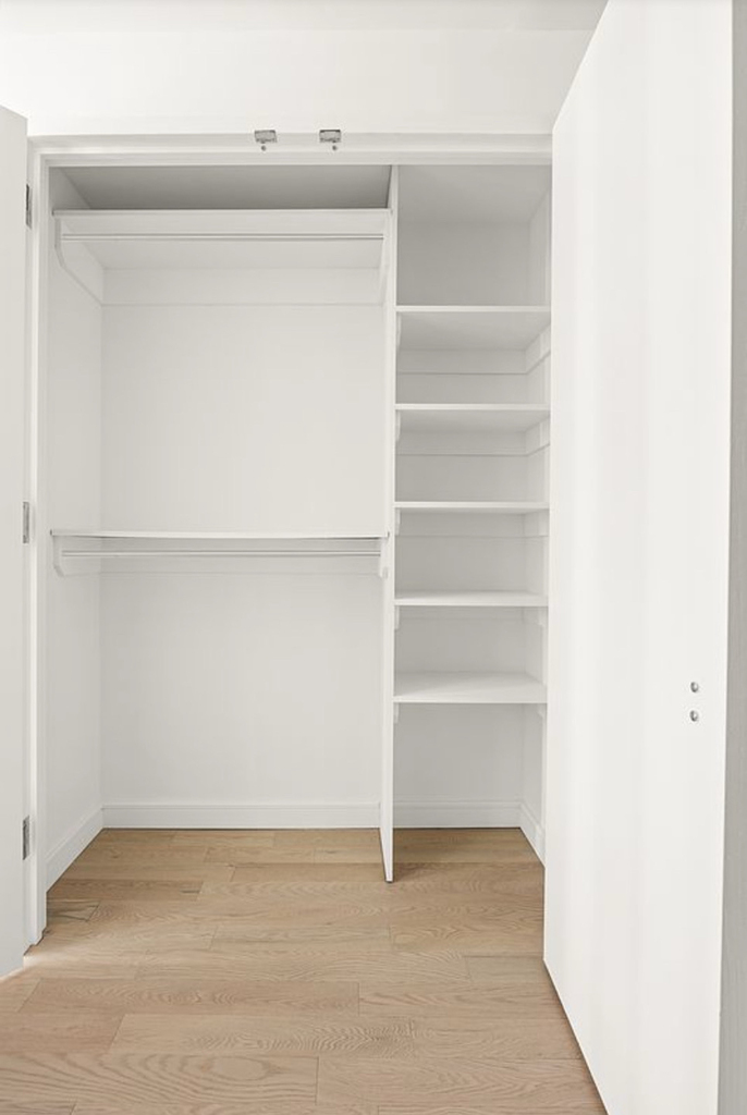 East 83rd Street - Photo 9