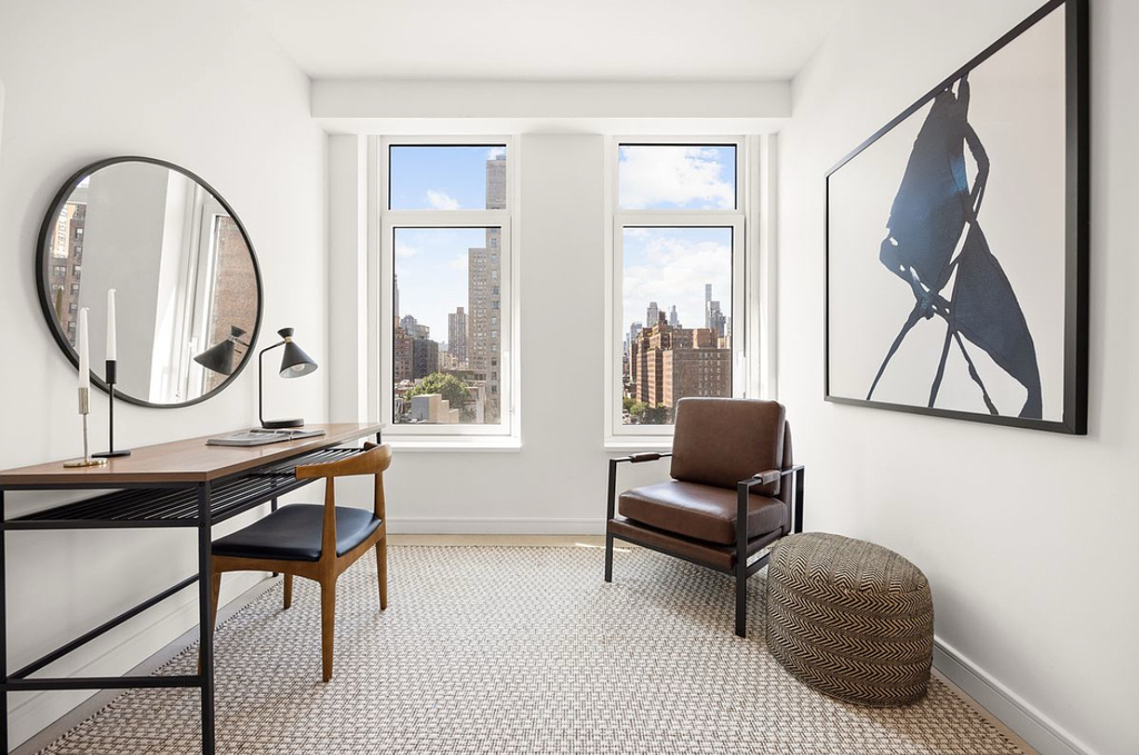 East 83rd Street - Photo 10