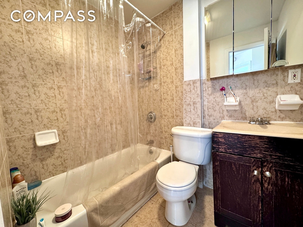 4 Gotham Ave - Photo 9
