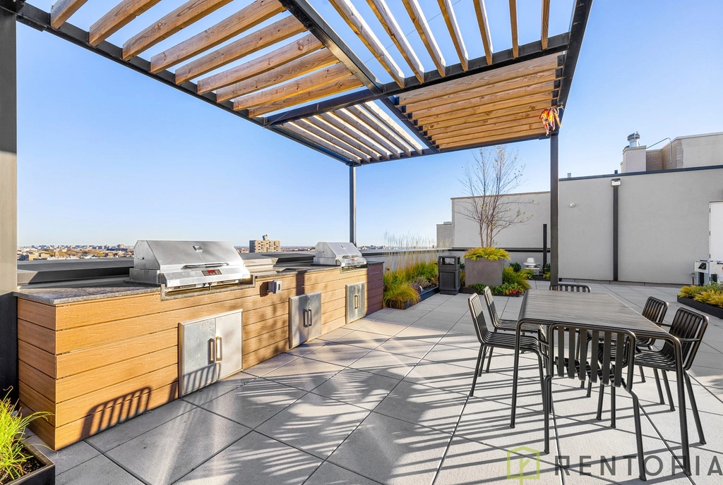 1499 Bedford Avenue - Photo 14