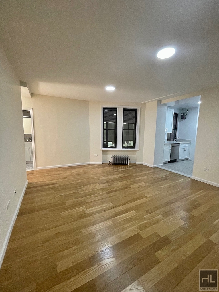 55 West 55th Street - Photo 1