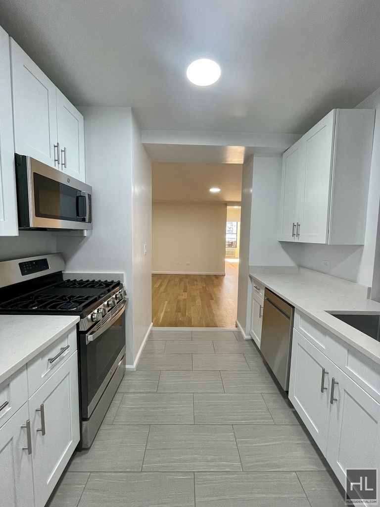 55 West 55th Street - Photo 3