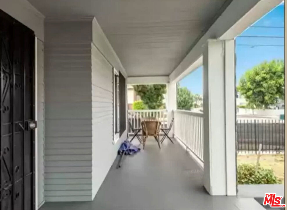 1284 W 38th Street - Photo 6