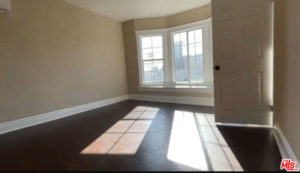 1284 W 38th Street - Photo 10