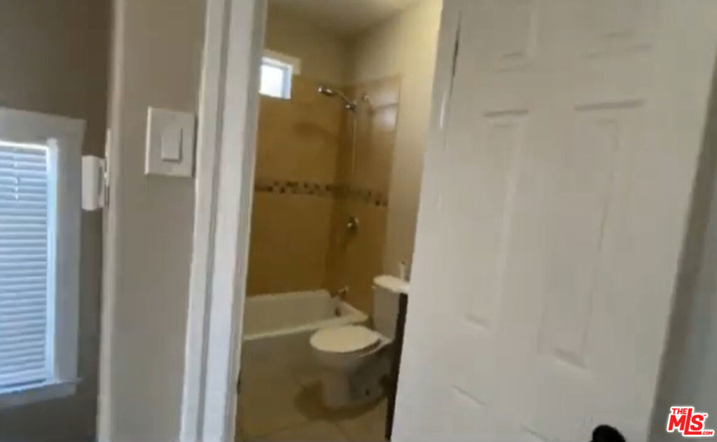 1284 W 38th Street - Photo 2