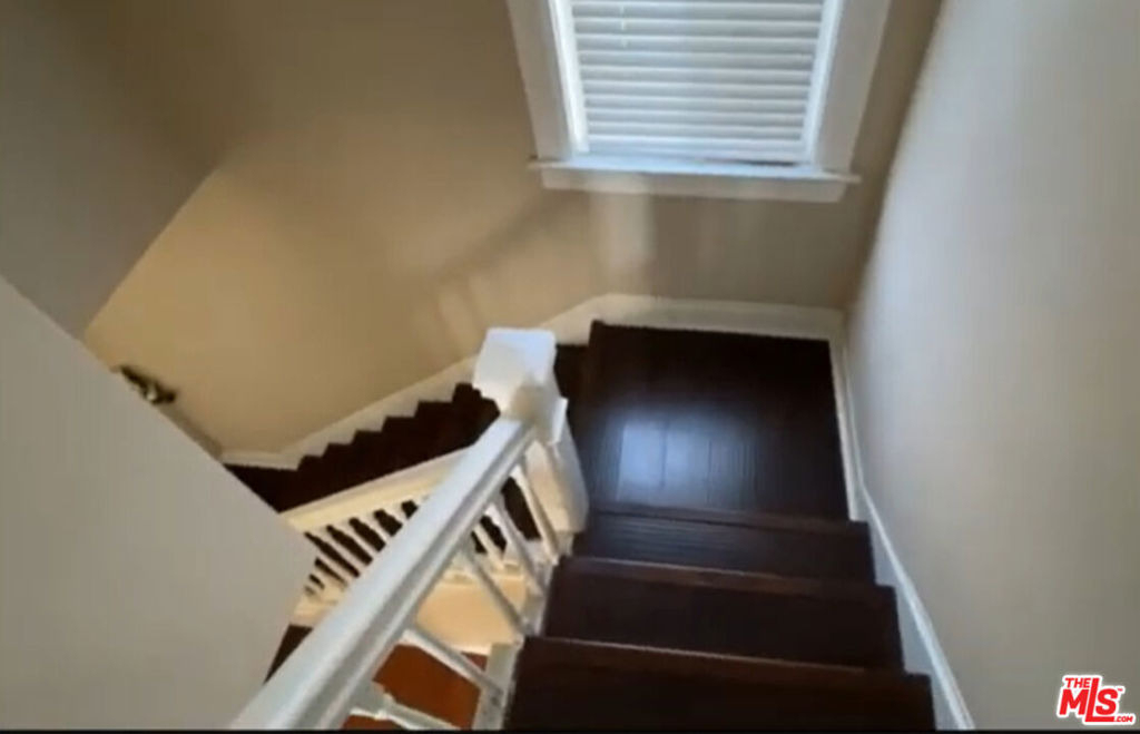 1284 W 38th Street - Photo 12