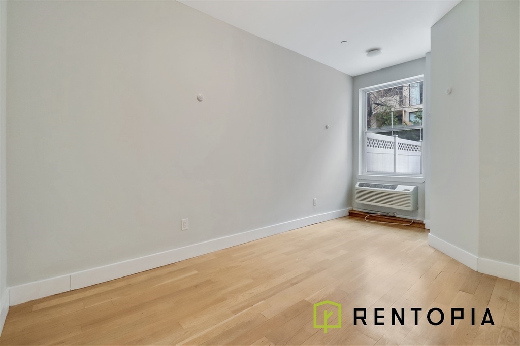 34 Meserole Street - Photo 6