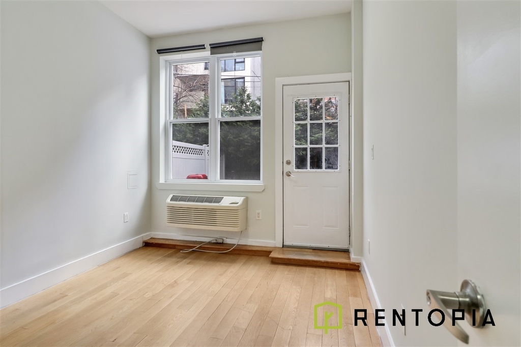 34 Meserole Street - Photo 5