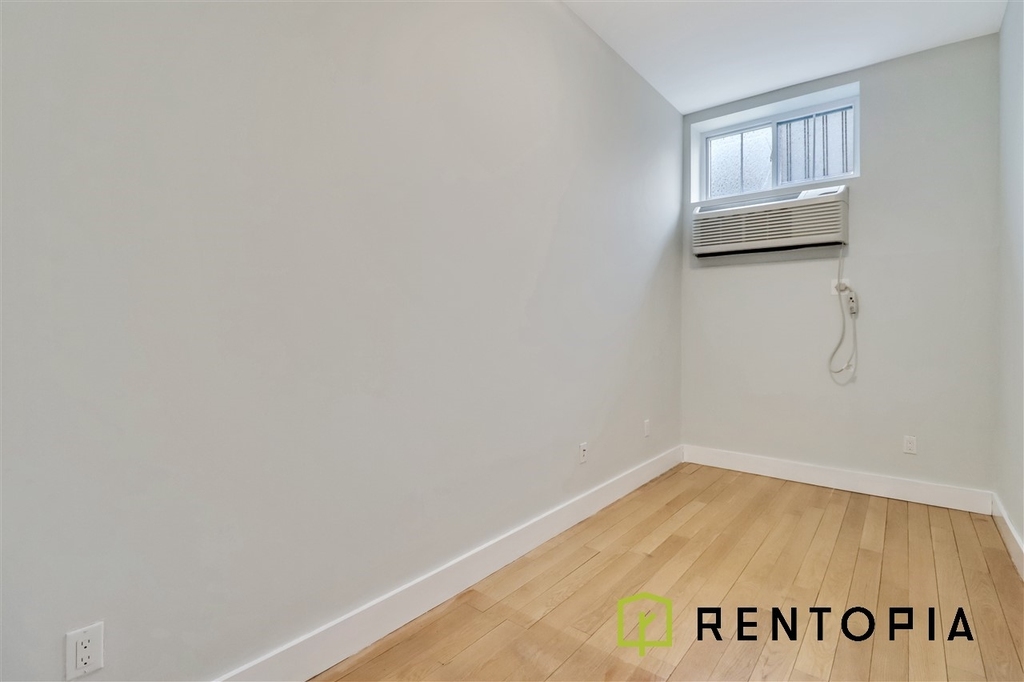 34 Meserole Street - Photo 10