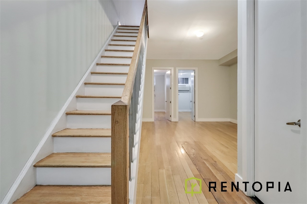 34 Meserole Street - Photo 8