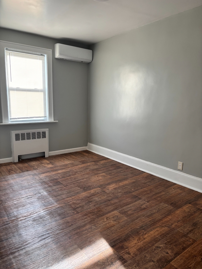21-14 29th Avenue - Photo 5