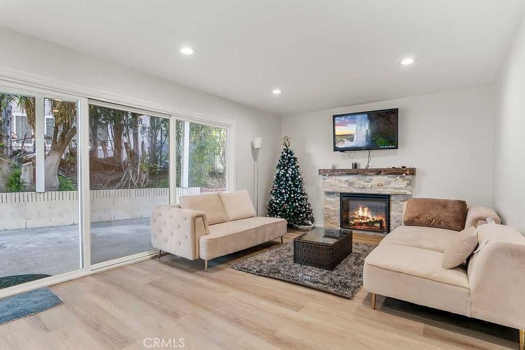 1427 Pecan Grove Drive - Photo 2