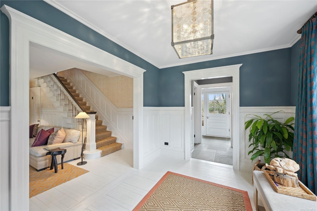 47 Huntting Lane - Photo 4