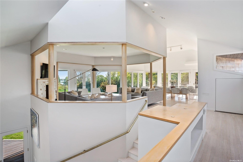 33 Ocean Avenue - Photo 5
