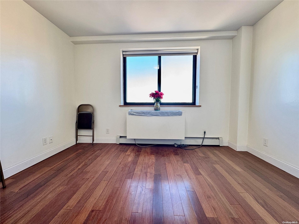 132-26 Avery Avenue - Photo 6