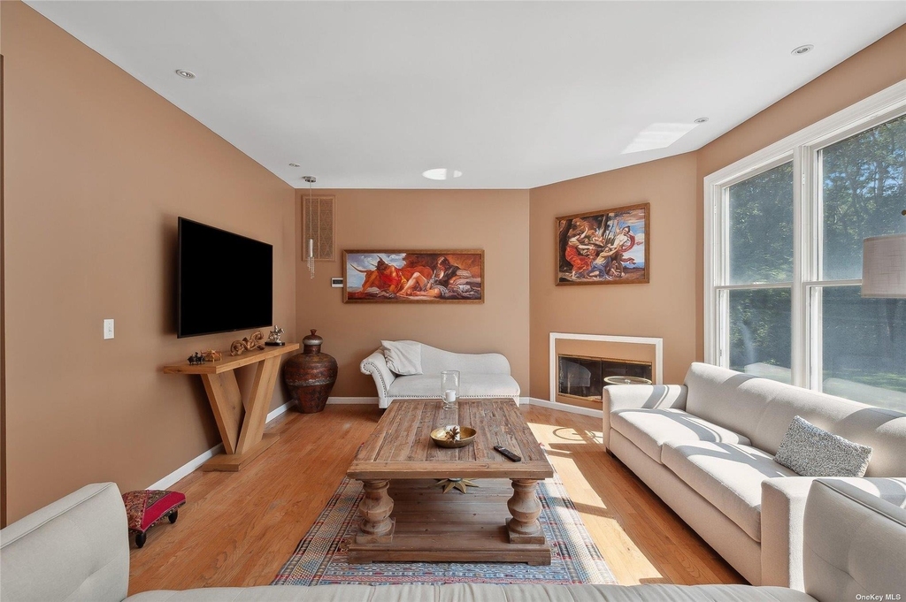 1 Candace Drive - Photo 4