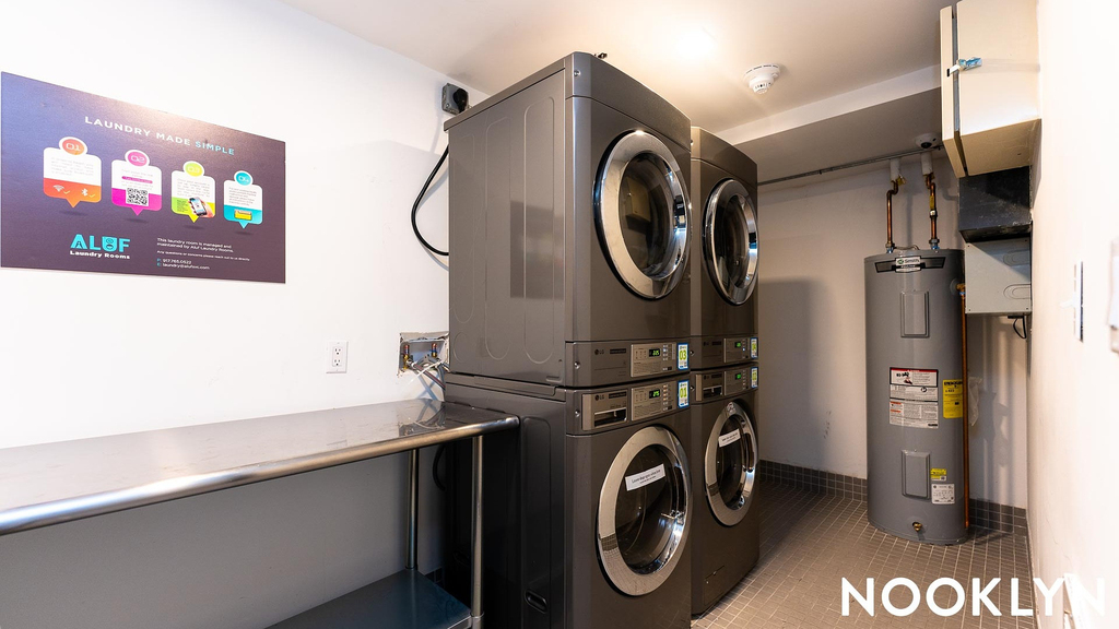 90 Manhattan Avenue - Photo 7