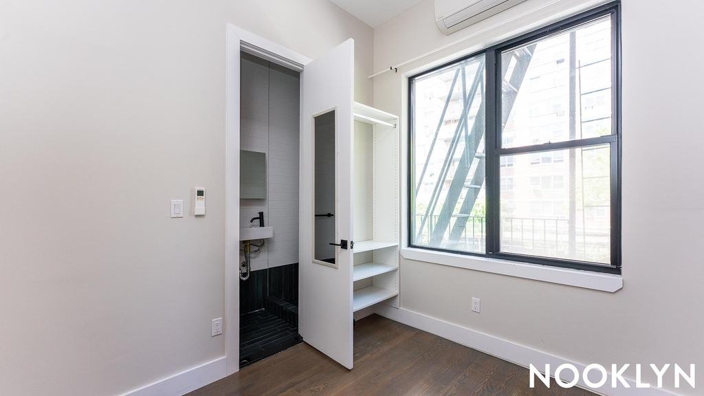 90 Manhattan Avenue - Photo 5