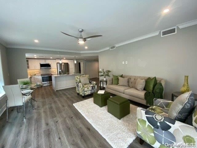 100 Glen Street - Photo 3