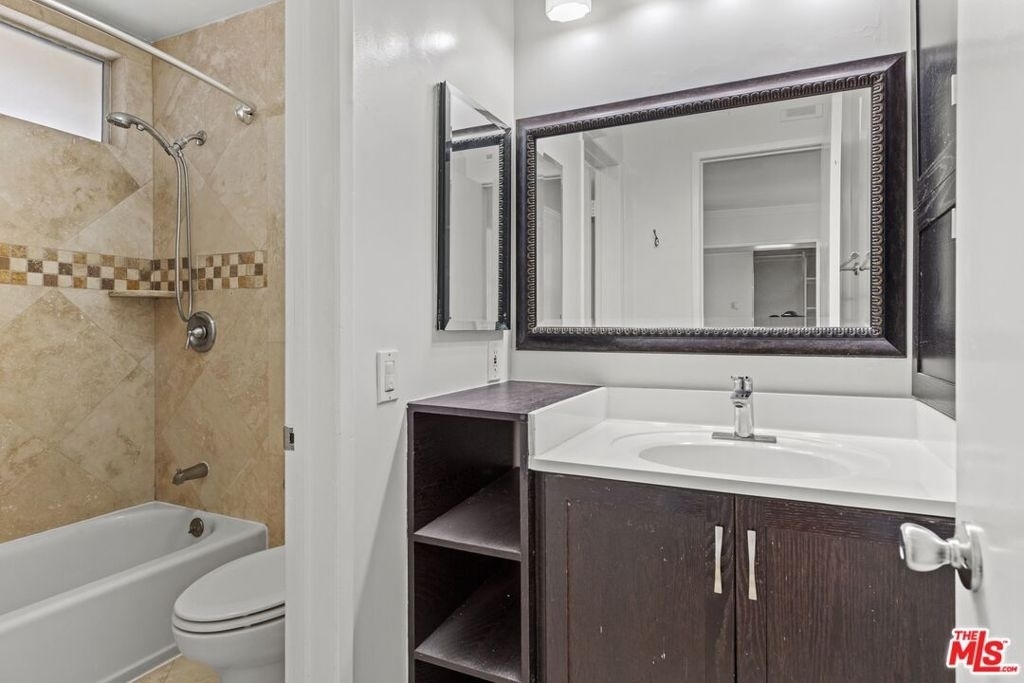 1033 6th Street - Photo 2