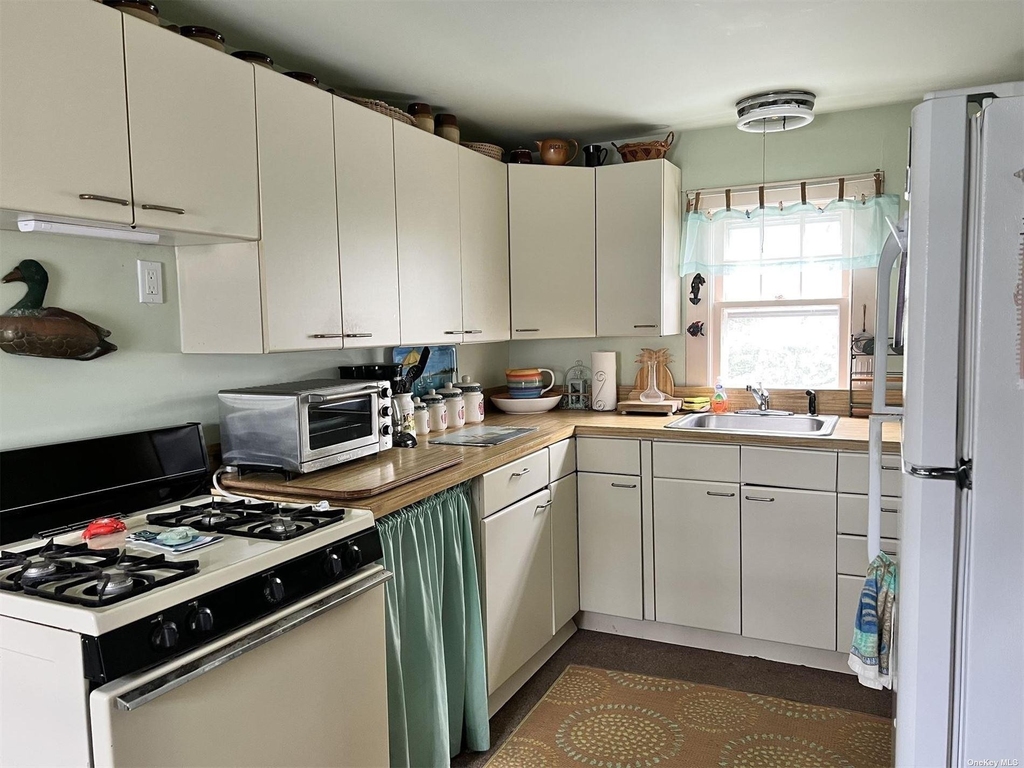 63 Bungalow Walk - Photo 2