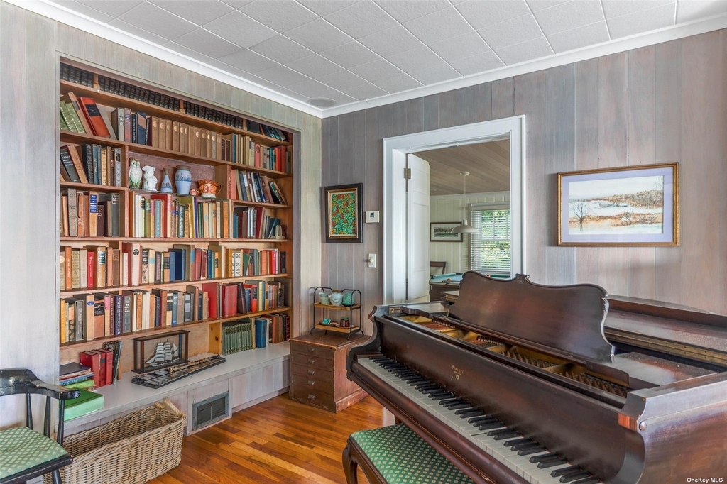 930 W Cove Road - Photo 2