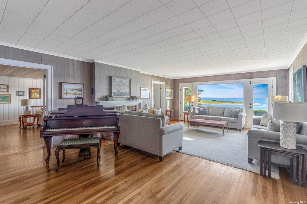 930 W Cove Road - Photo 1