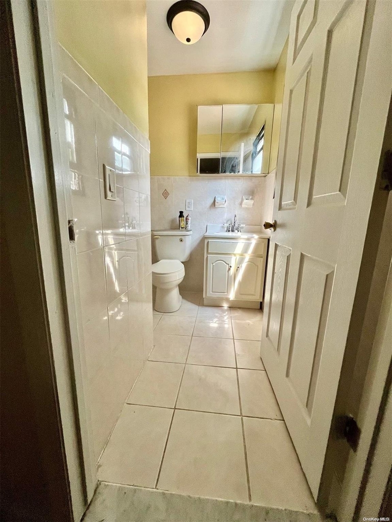 314 E 35th Street - Photo 7