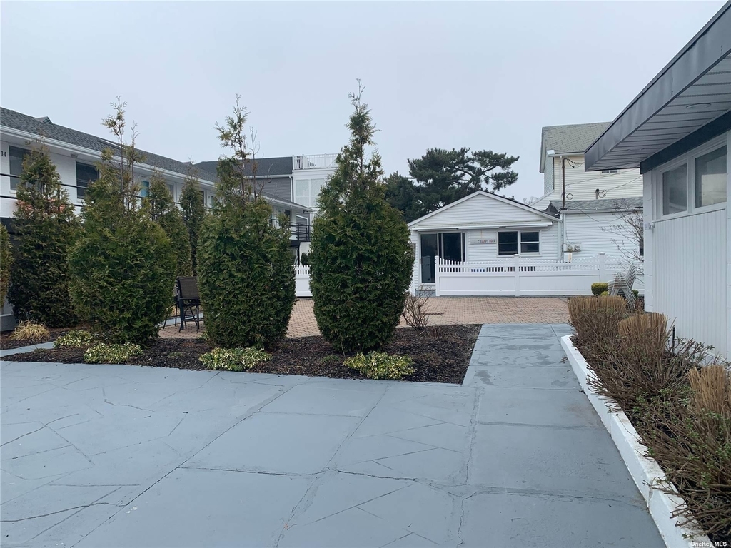 20 Wyoming Avenue - Photo 1