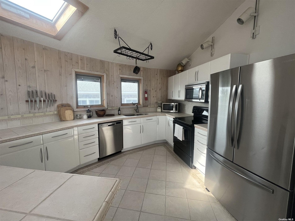 85 Bungalow Walk - Photo 1