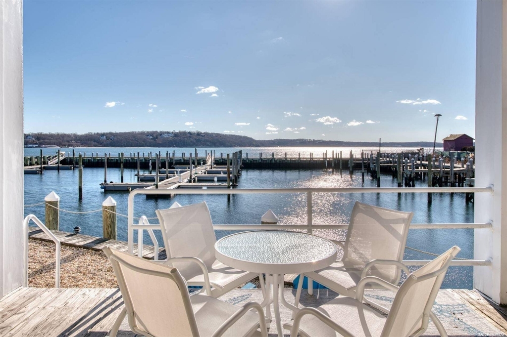 8 Oyster Point - Photo 2