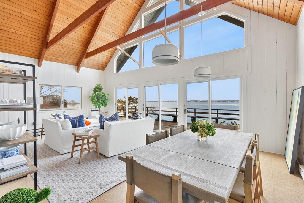 298 Dune Road - Photo 16