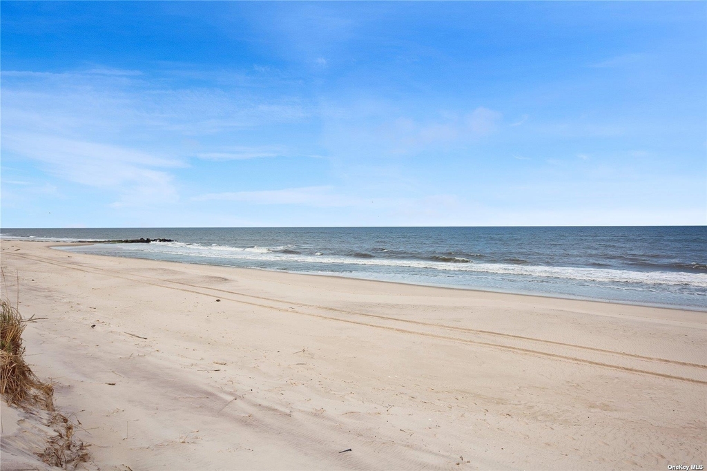 298 Dune Road - Photo 13