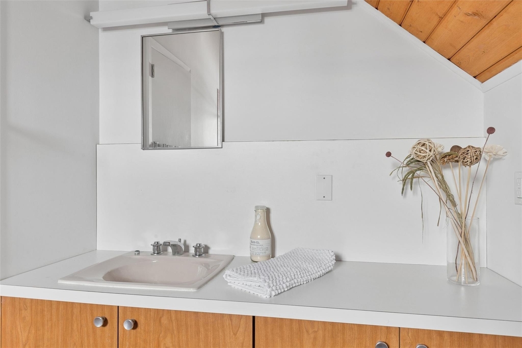 298 Dune Road - Photo 33
