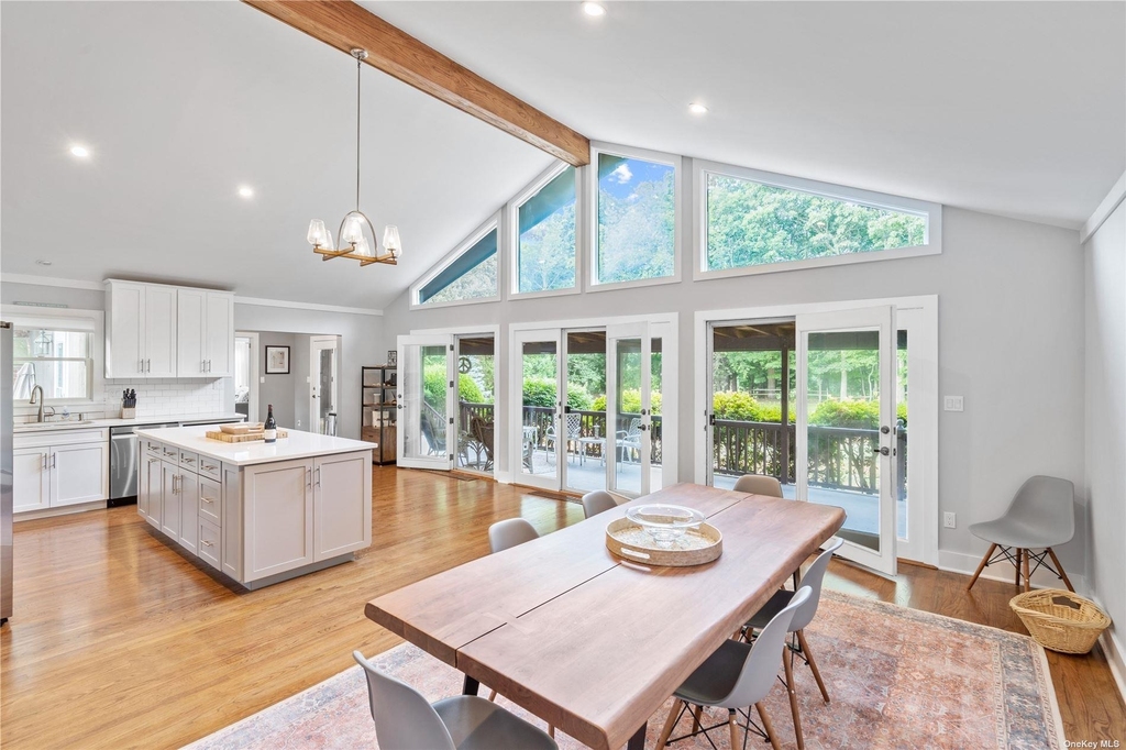 300 Marion Place - Photo 0