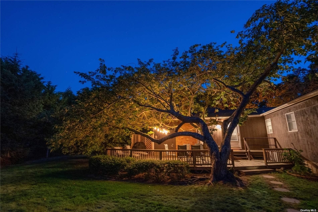 300 Marion Place - Photo 18