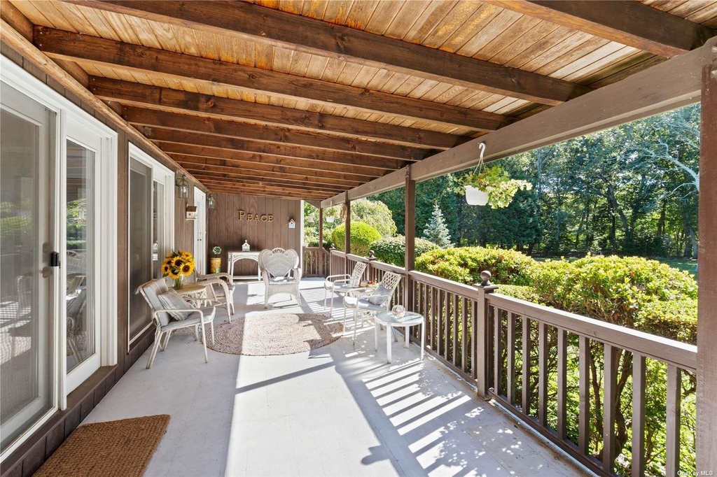300 Marion Place - Photo 17
