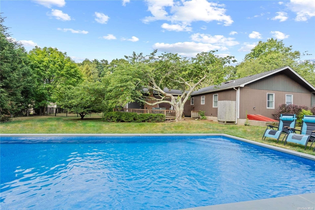 300 Marion Place - Photo 14