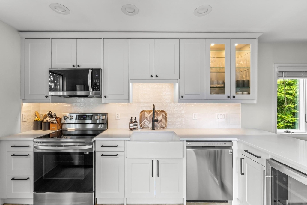 6 West End Avenue - Photo 7