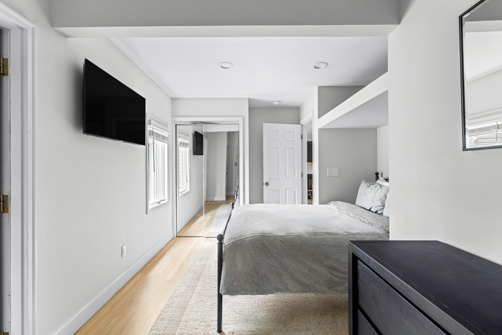6 West End Avenue - Photo 10