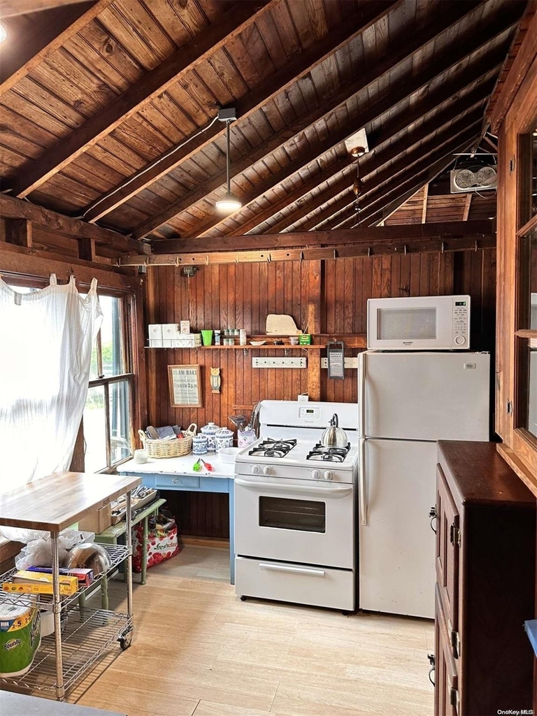 315 Wilmot Road - Photo 1