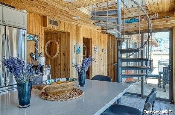 332 Dehnoff Walk - Photo 0