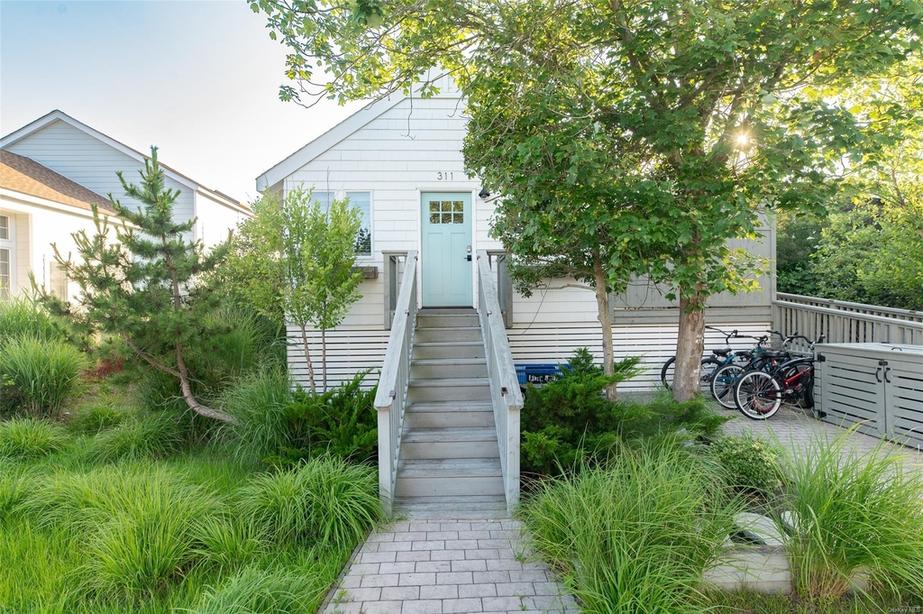 311 Wilmot Road - Photo 0