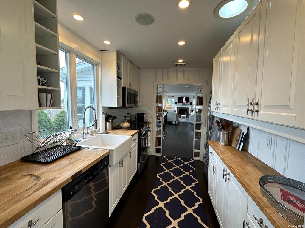 1100 Pine Avenue - Photo 1