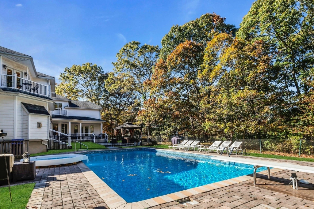 10 Bay Woods Drive - Photo 19