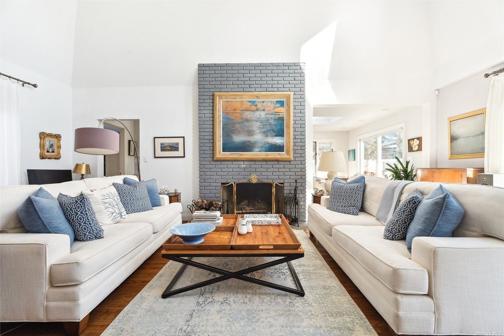 686 Hill Street - Photo 1